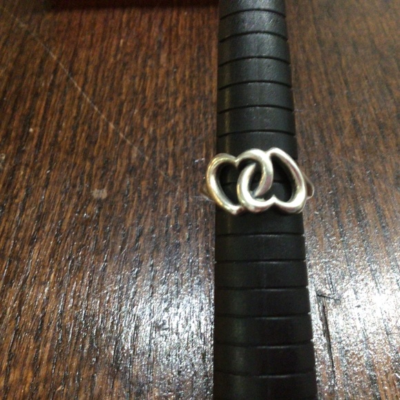 James Avery linked hearts ring. 925/Sterling. Size 7.5 - Picture 5 of 5